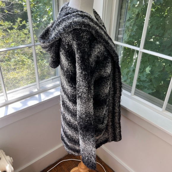 FRENCH CONNECTION alpaca blend boucle cozy hooded cardigan with pockets - Picture 7 of 9